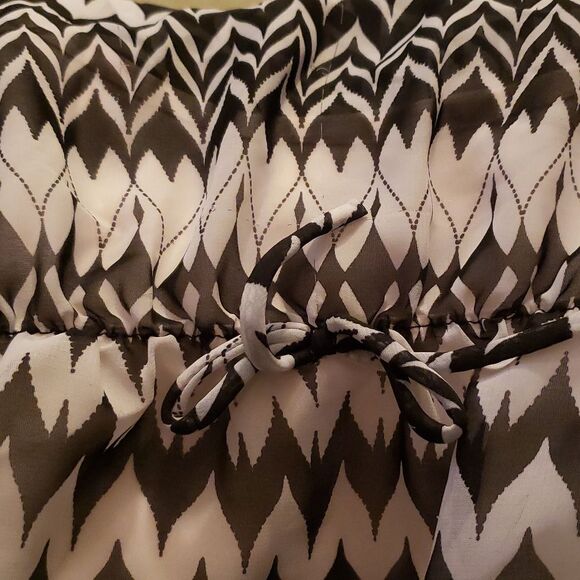 IZ Amy Byer Junior XXL Black & White Patterned Blouse | Dressy Button Top - Picture 4 of 6